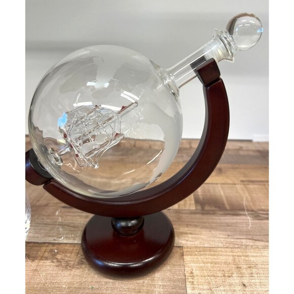 Glass Globe Decanter With Ship & Etched World Map Whiskey Glass Set - Picture 4 of 10